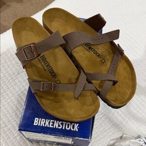 Birkenstock Men's Tan Cross-Strap Sandals